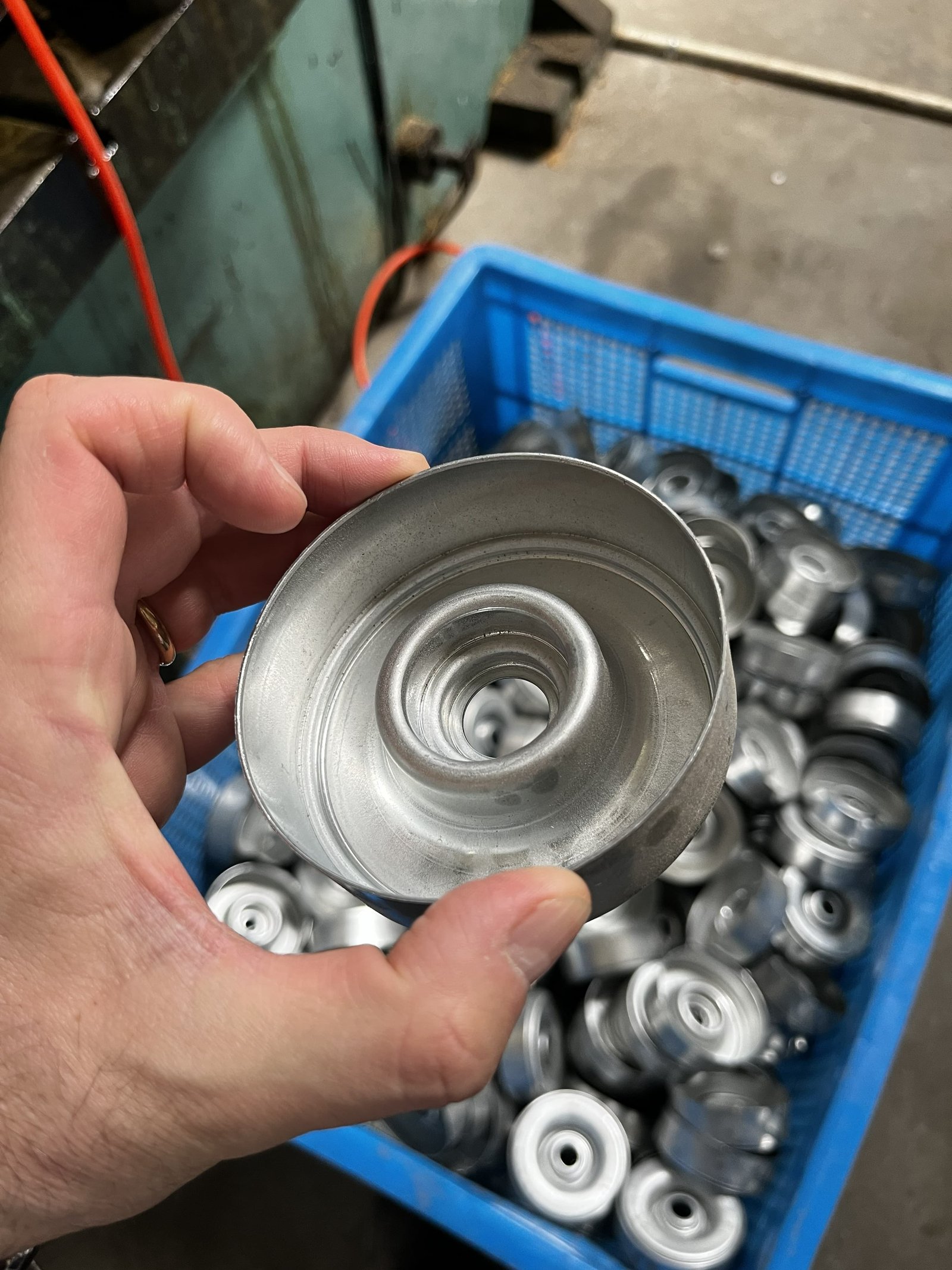 Partes y piezas mecánicas bajo plano